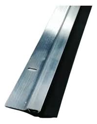 Zocalo puerta aluminio c/goma 100 cms Practico